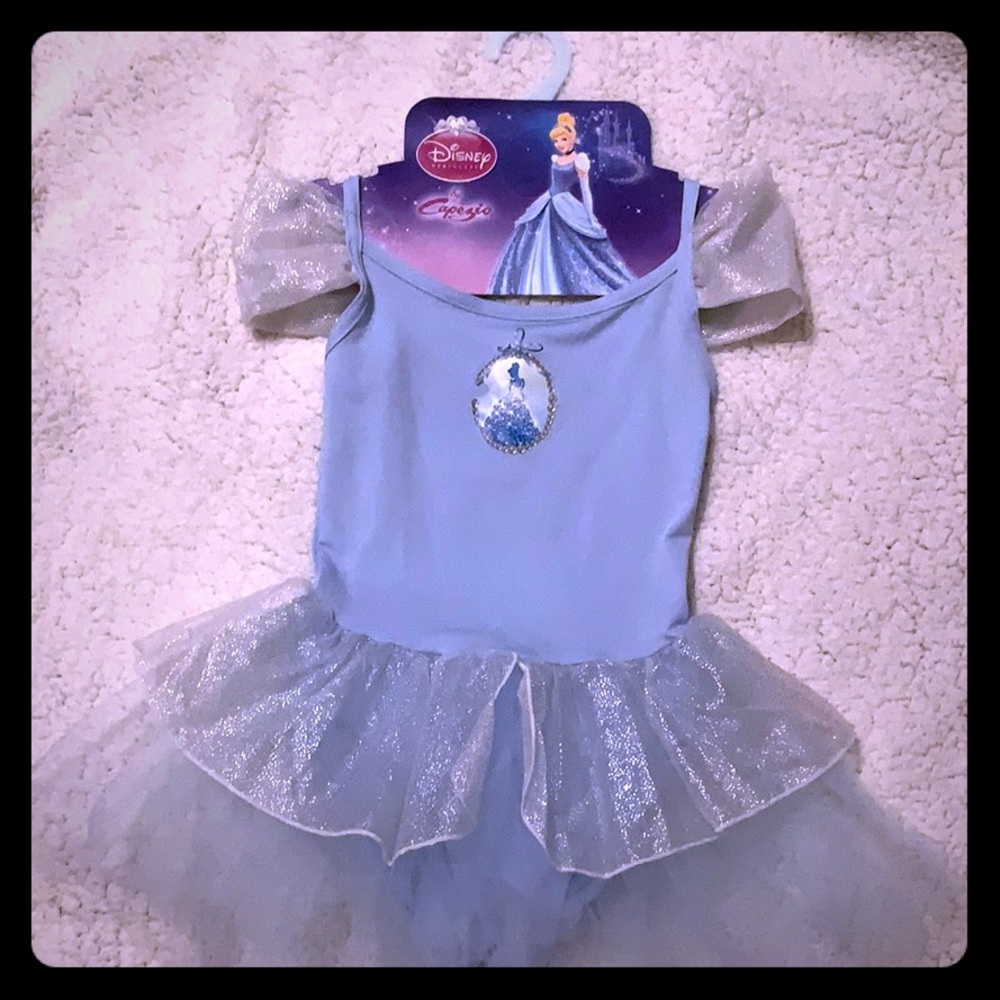 Girls dancewear
